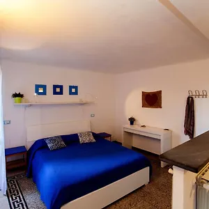 aria-di-mare-manarola-bolle-blu-apartment.hotelitalianriviera.com/